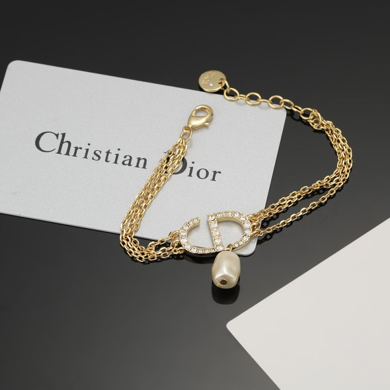 chr1st1an D10r bracelets